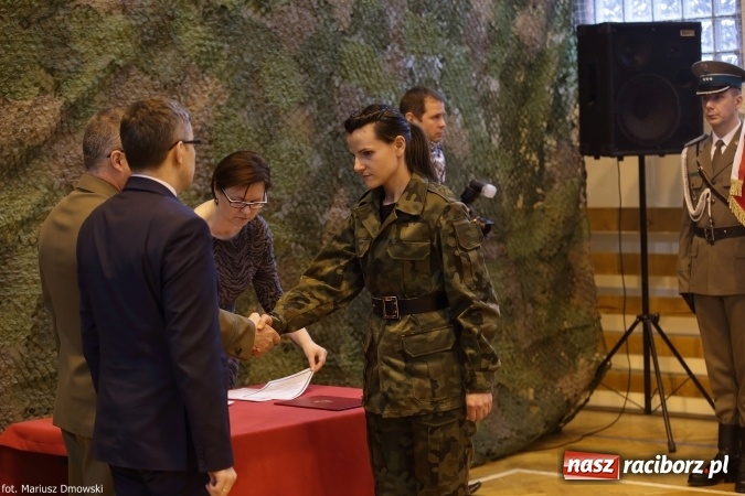 Zdjęcie w galerii na portalu naszraciborz.pl: Z ponad dwustu kandydat&oacute;w wybrano 21. Dziś złożyli ślubowanie wiadomości z regionu