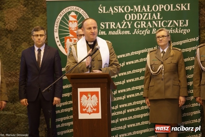 Zdjęcie w galerii na portalu naszraciborz.pl: Z ponad dwustu kandydat&oacute;w wybrano 21. Dziś złożyli ślubowanie wiadomości z regionu