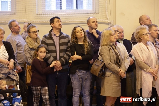 Zdjęcie w galerii na portalu naszraciborz.pl: Z ponad dwustu kandydat&oacute;w wybrano 21. Dziś złożyli ślubowanie wiadomości z regionu