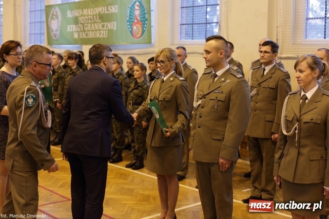 Zdjęcie w galerii na portalu naszraciborz.pl: Z ponad dwustu kandydat&oacute;w wybrano 21. Dziś złożyli ślubowanie wiadomości z regionu