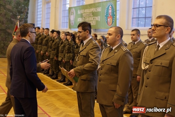 Zdjęcie w galerii na portalu naszraciborz.pl: Z ponad dwustu kandydat&oacute;w wybrano 21. Dziś złożyli ślubowanie wiadomości z regionu