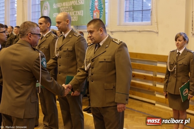 Zdjęcie w galerii na portalu naszraciborz.pl: Z ponad dwustu kandydat&oacute;w wybrano 21. Dziś złożyli ślubowanie wiadomości z regionu