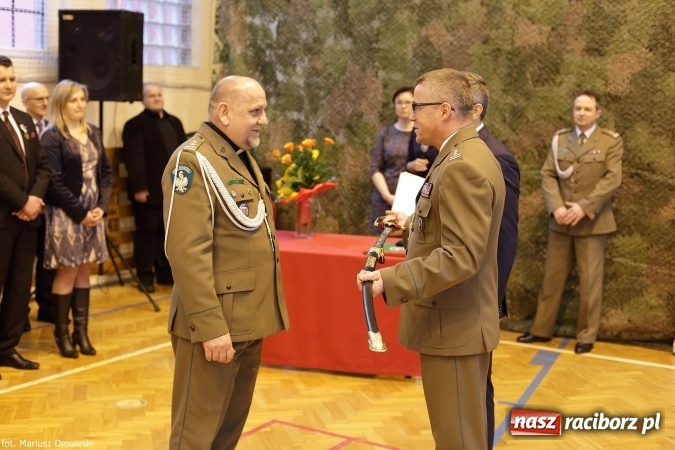 Zdjęcie w galerii na portalu naszraciborz.pl: Z ponad dwustu kandydat&oacute;w wybrano 21. Dziś złożyli ślubowanie wiadomości z regionu