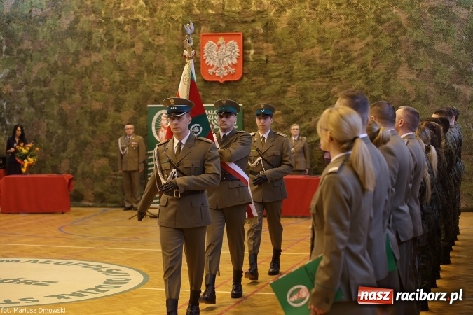 Zdjęcie w galerii na portalu naszraciborz.pl: Z ponad dwustu kandydat&oacute;w wybrano 21. Dziś złożyli ślubowanie wiadomości z regionu