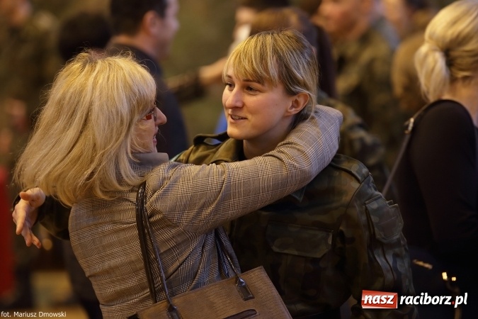 Zdjęcie w galerii na portalu naszraciborz.pl: Z ponad dwustu kandydat&oacute;w wybrano 21. Dziś złożyli ślubowanie wiadomości z regionu