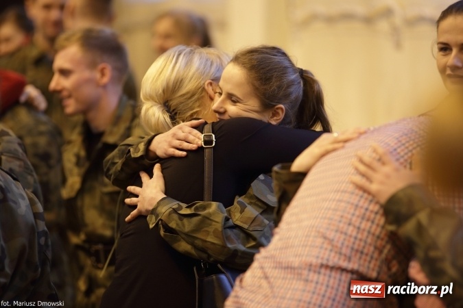 Zdjęcie w galerii na portalu naszraciborz.pl: Z ponad dwustu kandydat&oacute;w wybrano 21. Dziś złożyli ślubowanie wiadomości z regionu