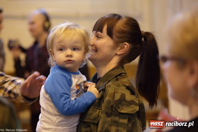 Zdjęcie w galerii na portalu naszraciborz.pl: Z ponad dwustu kandydat&oacute;w wybrano 21. Dziś złożyli ślubowanie wiadomości z regionu