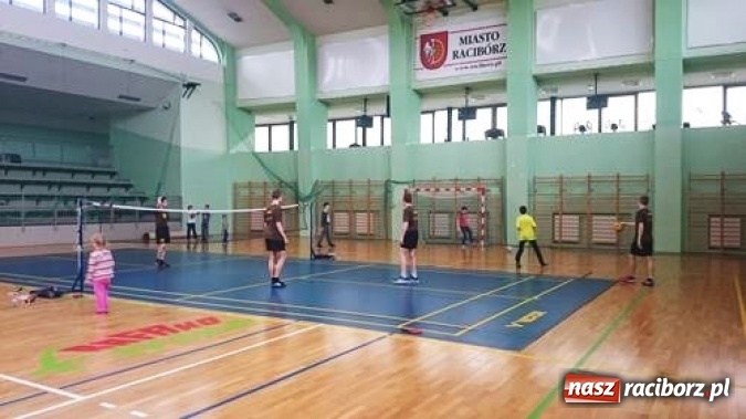 Zdjęcie w galerii na portalu naszraciborz.pl: Zima w Mieście - w Arenie Rafako odbył się turniej tenisa stołowego wiadomości z regionu