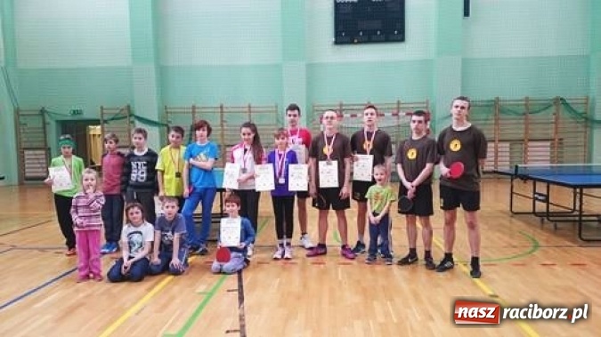 Zdjęcie w galerii na portalu naszraciborz.pl: Zima w Mieście - w Arenie Rafako odbył się turniej tenisa stołowego wiadomości z regionu