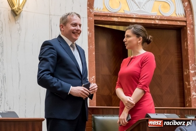 Zdjęcie w galerii na portalu naszraciborz.pl: Sejmik w Katowicach przeciwko podziałowi województwa śląskiego  wiadomości z regionu