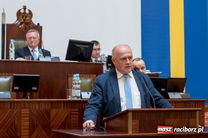 Zdjęcie w galerii na portalu naszraciborz.pl: Sejmik w Katowicach przeciwko podziałowi województwa śląskiego  wiadomości z regionu