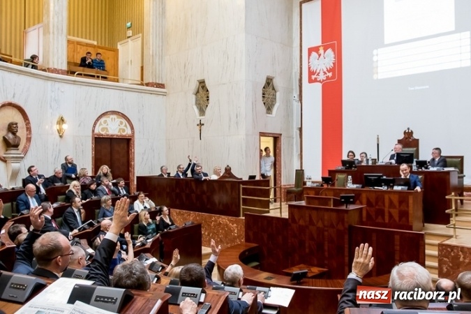 Zdjęcie w galerii na portalu naszraciborz.pl: Sejmik w Katowicach przeciwko podziałowi województwa śląskiego  wiadomości z regionu