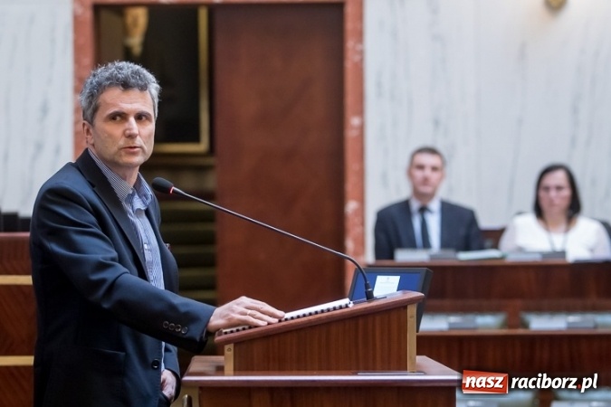 Zdjęcie w galerii na portalu naszraciborz.pl: Sejmik w Katowicach przeciwko podziałowi województwa śląskiego  wiadomości z regionu
