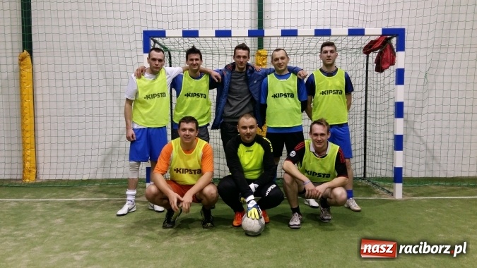 Zdjęcie w galerii na portalu naszraciborz.pl: Zakończenie II edycji Rudzkiej Amatorskiej Ligi Piłki Nożnej Pięcioosobowej  wiadomości z regionu