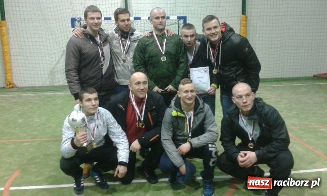 Zdjęcie w galerii na portalu naszraciborz.pl: Zakończenie II edycji Rudzkiej Amatorskiej Ligi Piłki Nożnej Pięcioosobowej  wiadomości z regionu