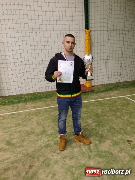 Zdjęcie w galerii na portalu naszraciborz.pl: Zakończenie II edycji Rudzkiej Amatorskiej Ligi Piłki Nożnej Pięcioosobowej  wiadomości z regionu