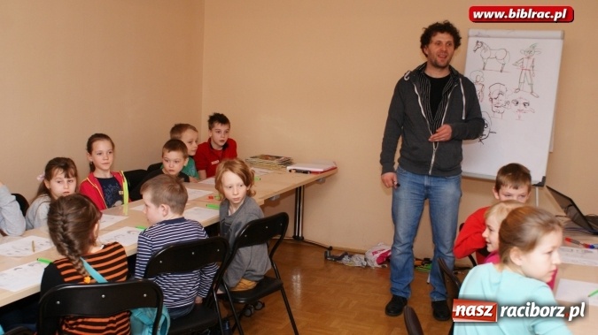 Zdjęcie w galerii na portalu naszraciborz.pl: Karykatura i komiks pod lupą w bibliotece  wiadomości z regionu