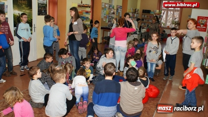 Zdjęcie w galerii na portalu naszraciborz.pl: Karykatura i komiks pod lupą w bibliotece  wiadomości z regionu