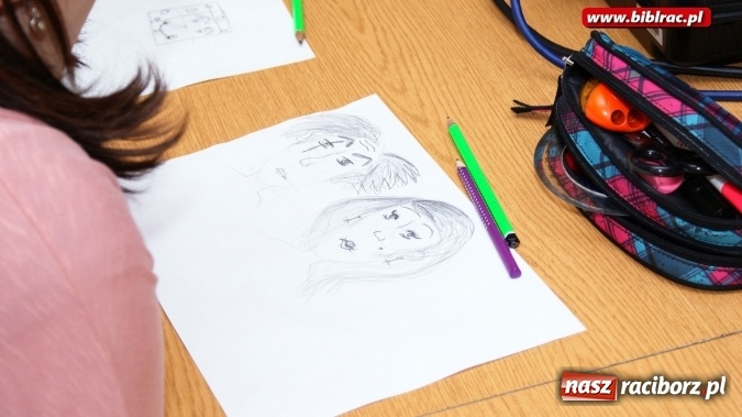 Zdjęcie w galerii na portalu naszraciborz.pl: Karykatura i komiks pod lupą w bibliotece  wiadomości z regionu