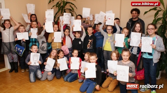 Zdjęcie w galerii na portalu naszraciborz.pl: Karykatura i komiks pod lupą w bibliotece  wiadomości z regionu