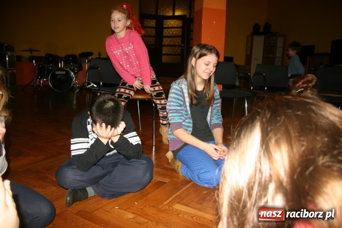 Zdjęcie w galerii na portalu naszraciborz.pl: Czy trudno być dziennikarzem? Inspirujące warsztaty w GCK!  wiadomości z regionu