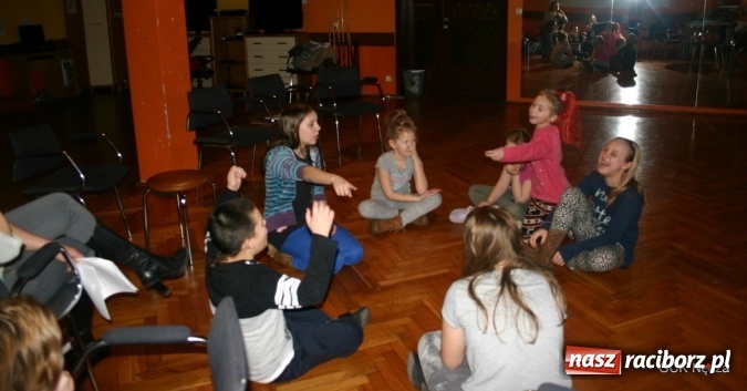 Zdjęcie w galerii na portalu naszraciborz.pl: Czy trudno być dziennikarzem? Inspirujące warsztaty w GCK!  wiadomości z regionu