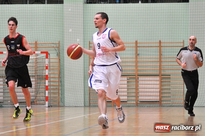 Zdjęcie w galerii na portalu naszraciborz.pl: Ofensywa musiała uznać wyższość GKS-u Tychy wiadomości z regionu