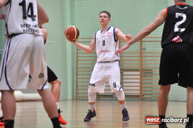 Zdjęcie w galerii na portalu naszraciborz.pl: Ofensywa musiała uznać wyższość GKS-u Tychy wiadomości z regionu