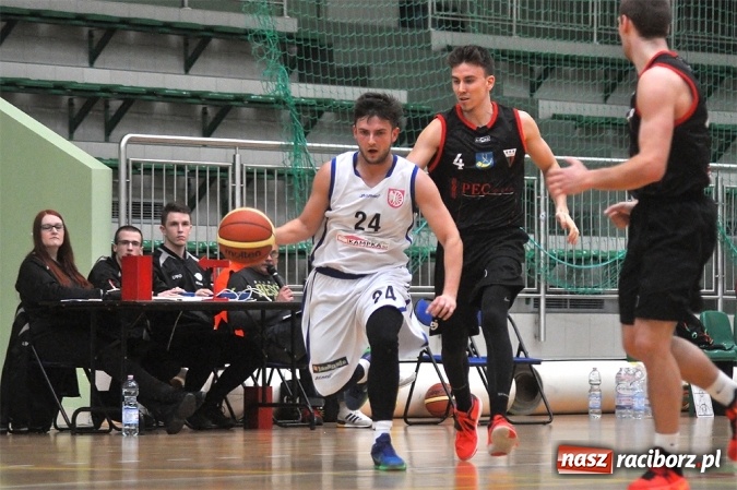 Zdjęcie w galerii na portalu naszraciborz.pl: Ofensywa musiała uznać wyższość GKS-u Tychy wiadomości z regionu