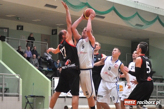 Zdjęcie w galerii na portalu naszraciborz.pl: Ofensywa musiała uznać wyższość GKS-u Tychy wiadomości z regionu