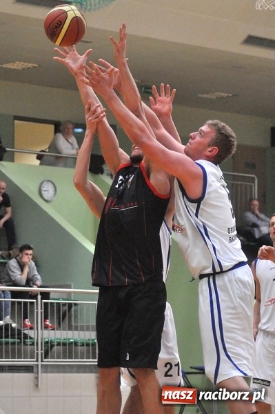 Zdjęcie w galerii na portalu naszraciborz.pl: Ofensywa musiała uznać wyższość GKS-u Tychy wiadomości z regionu