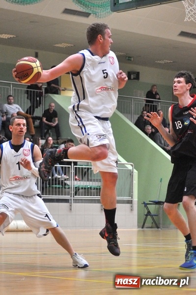 Zdjęcie w galerii na portalu naszraciborz.pl: Ofensywa musiała uznać wyższość GKS-u Tychy wiadomości z regionu