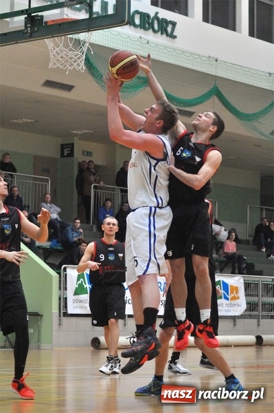 Zdjęcie w galerii na portalu naszraciborz.pl: Ofensywa musiała uznać wyższość GKS-u Tychy wiadomości z regionu