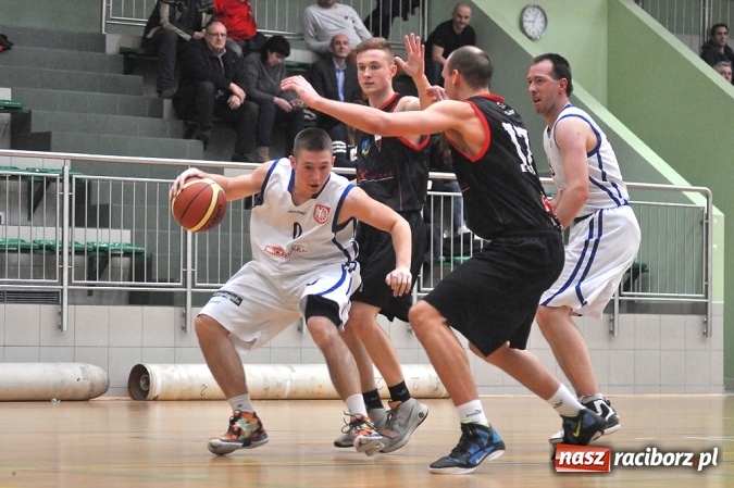 Zdjęcie w galerii na portalu naszraciborz.pl: Ofensywa musiała uznać wyższość GKS-u Tychy wiadomości z regionu