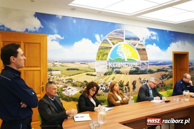 Zdjęcie w galerii na portalu naszraciborz.pl: W powiecie odbyły się kolejne debaty społeczne wiadomości z regionu