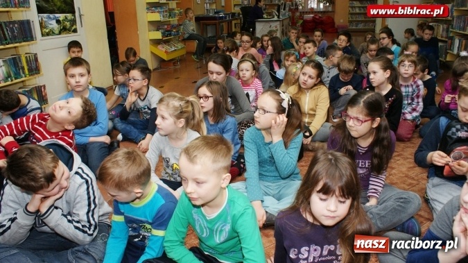 Zdjęcie w galerii na portalu naszraciborz.pl: Kryminalne zagadki Raciborza rozwikłane w bibliotece wiadomości z regionu