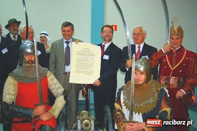 Zdjęcie w galerii na portalu naszraciborz.pl: Konferencja z okazji 60-lecia RAFAKO wiadomości z regionu