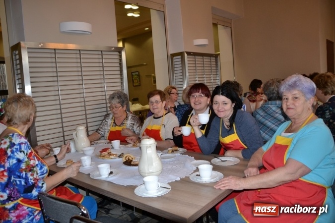 Zdjęcie w galerii na portalu naszraciborz.pl: W Tworkowie zaś furgało piyrze wiadomości z regionu