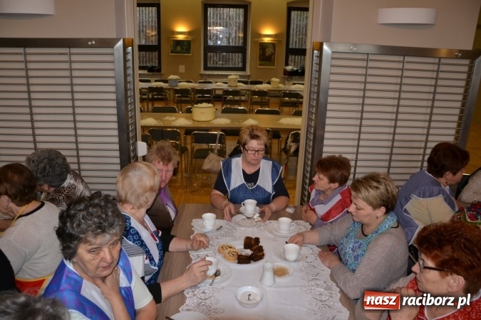 Zdjęcie w galerii na portalu naszraciborz.pl: W Tworkowie zaś furgało piyrze wiadomości z regionu