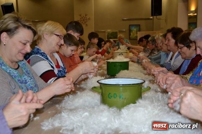 Zdjęcie w galerii na portalu naszraciborz.pl: W Tworkowie zaś furgało piyrze wiadomości z regionu