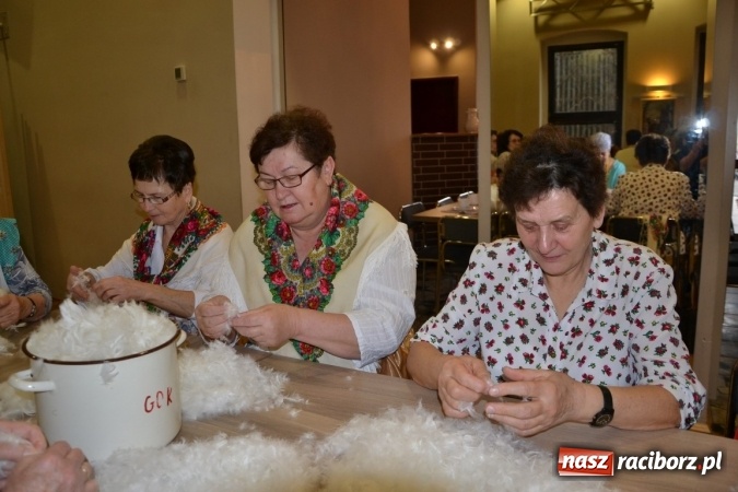 Zdjęcie w galerii na portalu naszraciborz.pl: W Tworkowie zaś furgało piyrze wiadomości z regionu