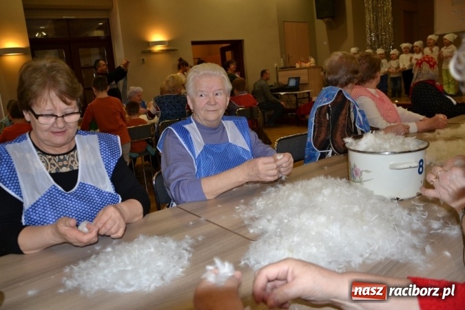 Zdjęcie w galerii na portalu naszraciborz.pl: W Tworkowie zaś furgało piyrze wiadomości z regionu