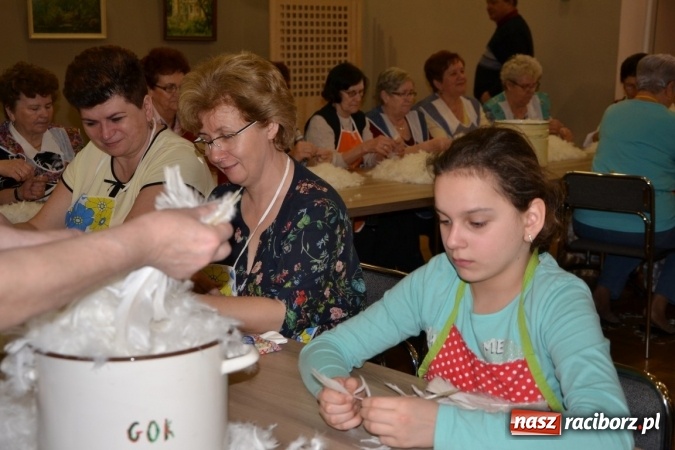 Zdjęcie w galerii na portalu naszraciborz.pl: W Tworkowie zaś furgało piyrze wiadomości z regionu
