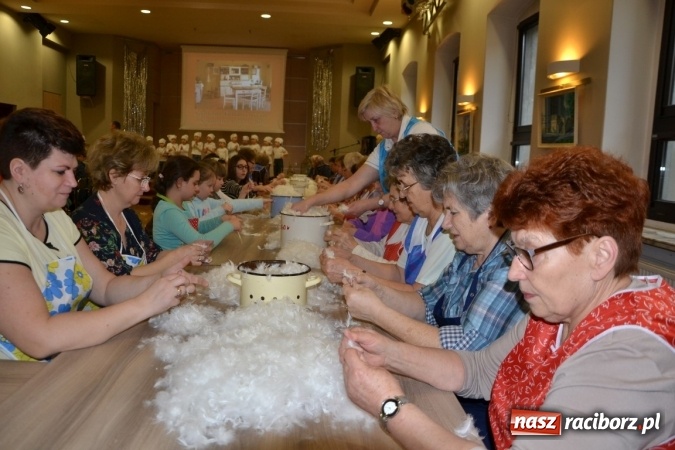 Zdjęcie w galerii na portalu naszraciborz.pl: W Tworkowie zaś furgało piyrze wiadomości z regionu