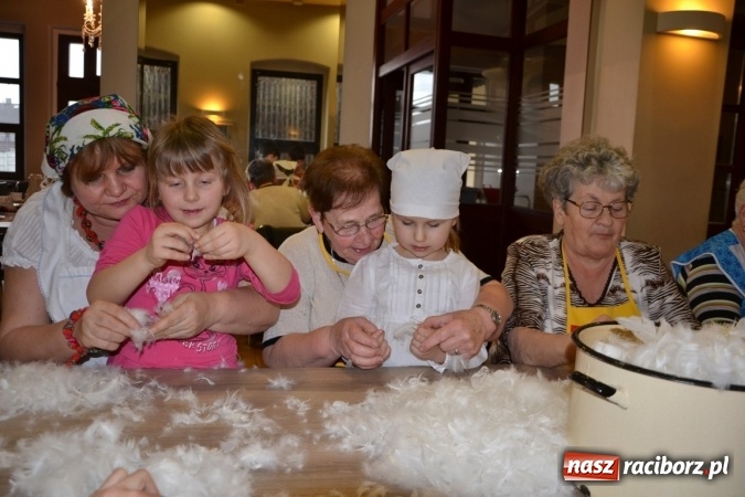 Zdjęcie w galerii na portalu naszraciborz.pl: W Tworkowie zaś furgało piyrze wiadomości z regionu