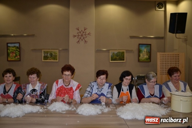 Zdjęcie w galerii na portalu naszraciborz.pl: W Tworkowie zaś furgało piyrze wiadomości z regionu