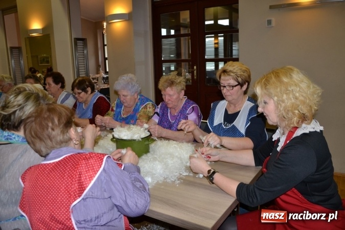 Zdjęcie w galerii na portalu naszraciborz.pl: W Tworkowie zaś furgało piyrze wiadomości z regionu