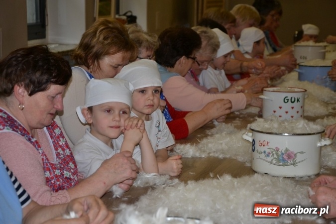 Zdjęcie w galerii na portalu naszraciborz.pl: W Tworkowie zaś furgało piyrze wiadomości z regionu