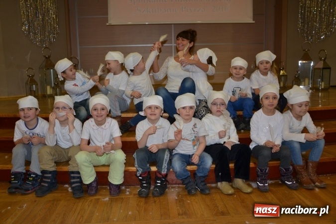 Zdjęcie w galerii na portalu naszraciborz.pl: W Tworkowie zaś furgało piyrze wiadomości z regionu