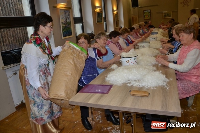 Zdjęcie w galerii na portalu naszraciborz.pl: W Tworkowie zaś furgało piyrze wiadomości z regionu